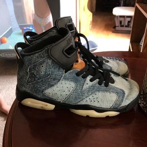 Used Jordan’s size 6.5